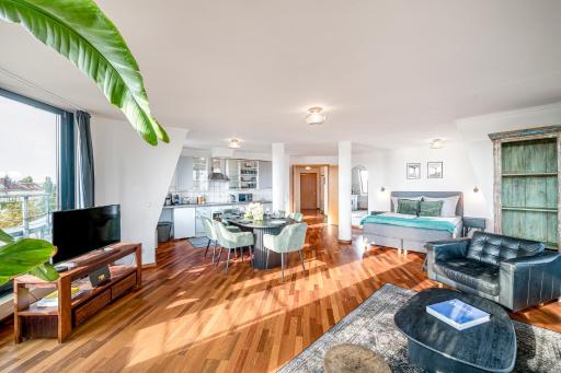 The Danziger, 2 unique lofty style units in PrenzlauerBerg - Housity