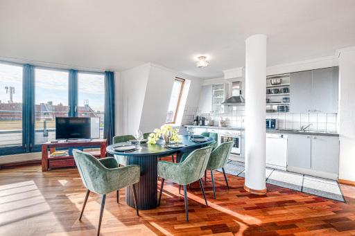The Danziger, 2 unique lofty style units in PrenzlauerBerg - Housity
