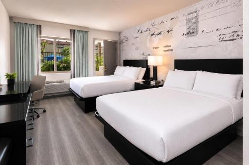 Silver Sevens Hotel & Casino - Housity