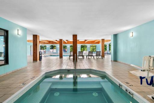 Comfort Inn & Suites Grand Blanc-Flint - Housity