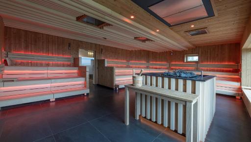 Hotel Almesberger - Housity