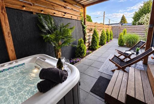 Tiny house with sauna & jacuzzi near Amsterdam - Housity