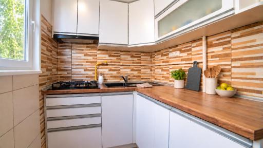 Comfort 14-- Bright 2-Room Retreat with Upscale Touches - Housity