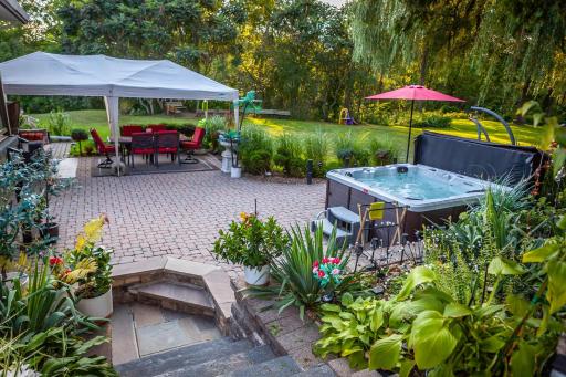 Nature Oasis Bar Room - Housity