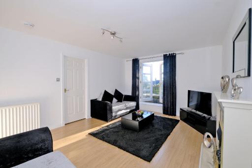 Orange Apartments Beechgrove Gardens - Housity