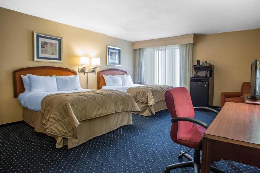 Howard Johnson by Wyndham Merrillville - Housity