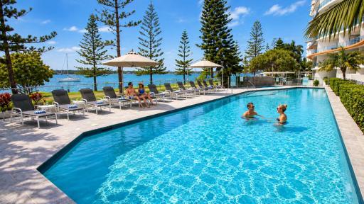 Silvershore Apartments on the Broadwater - Housity