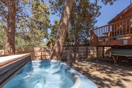 Rather Be Mountain Getaway by Rather Be Properties - Housity