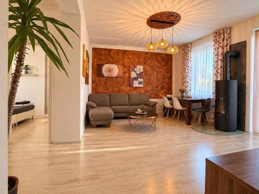 Großartige 3 Zimmer Ferienwohnung mit Kamin und Garten für 1-6 Personen - Housity