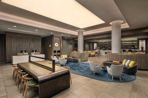 Sheraton LaGuardia East Hotel - Housity
