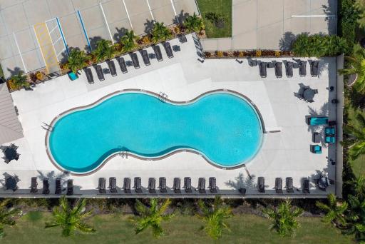 Ameniti Bay - Best Western Signature Collection - Housity