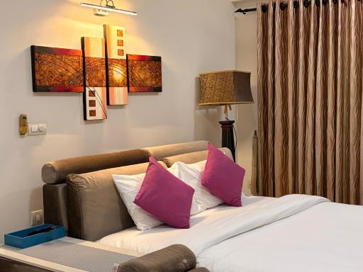 Atrium - ICONIC APARTMENT - Housity