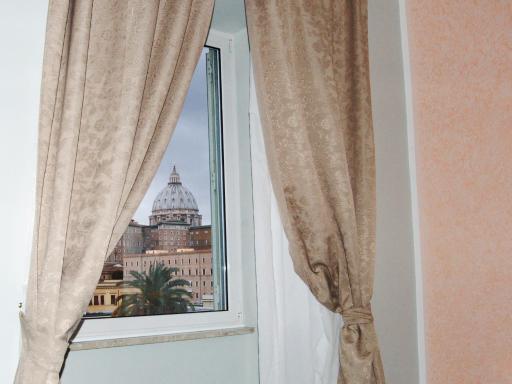 Luiza Vatican House - Housity