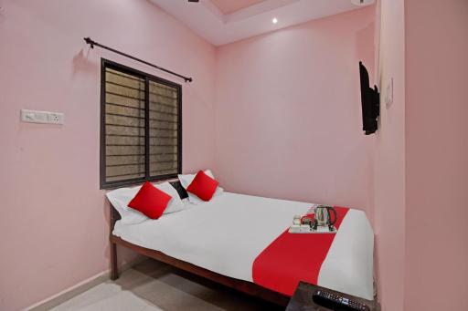 Flagship R K Guest House - Housity