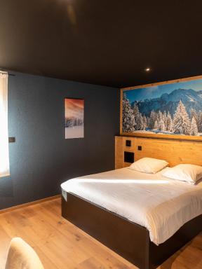 Logis Hôtel Restaurant Robichon - Housity