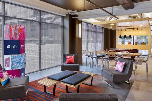 Aloft Houston Downtown - Housity