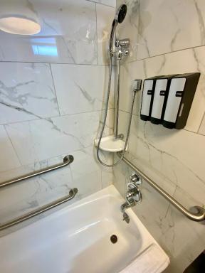 Knights Inn Motel - Housity