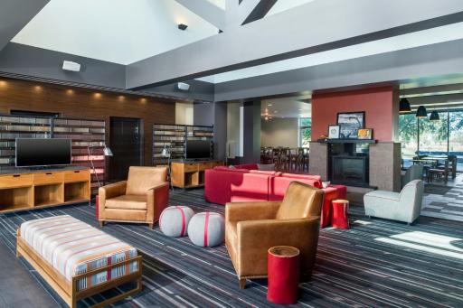 Four Points by Sheraton at Phoenix Mesa Gateway Airport - Housity