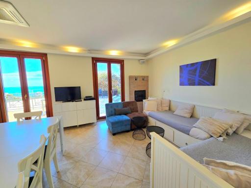 EDEN CAP : A delightful villa lodges 11 adults just one km away from Monte Carlo station - Housity