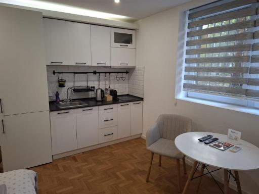 Bistrik Studio - Housity