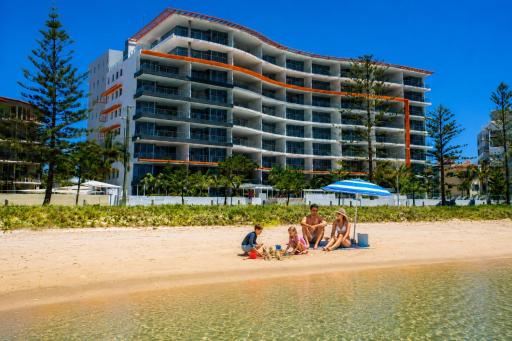 Silvershore Apartments on the Broadwater - Housity