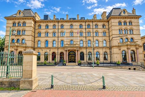 Great Victoria Hotel - Housity