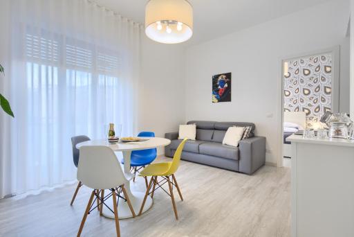 Flower Suites Sorrento - Housity