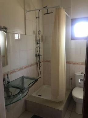 Iarimbato Hotel - Housity
