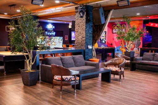 Oasis at Gold Spike - Housity