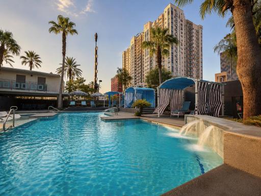 Oasis at Gold Spike - Housity