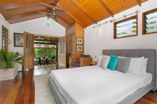 Lazenby Lodge - Housity