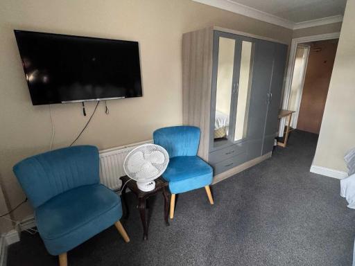 The Chequers Inn - Housity