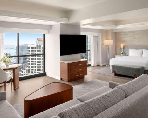 Manchester Grand Hyatt San Diego - Housity
