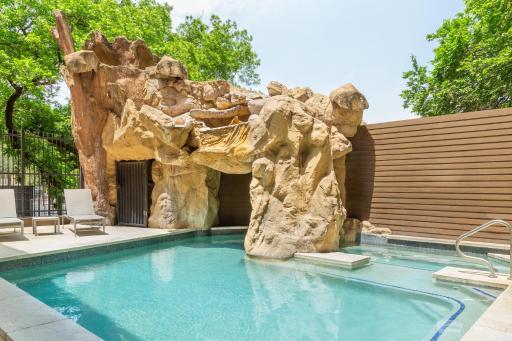 Hilton Garden Inn Austin Downtown-Convention Center - Housity