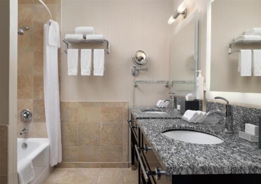Homewood Suites by Hilton Chicago Downtown - Magnificent Mile - Housity