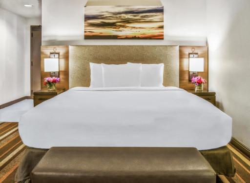 Hilton Dallas-Park Cities - Housity