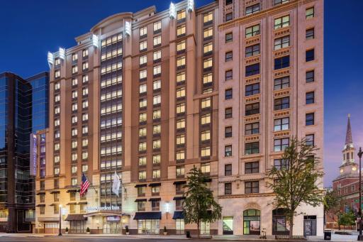 Hilton Garden Inn Washington DC Downtown - Housity