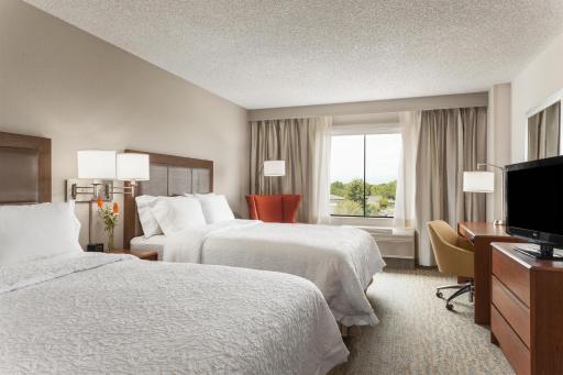 Hampton Inn & Suites Denver-Cherry Creek - Housity
