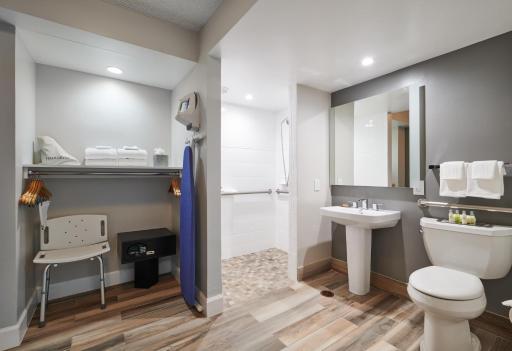 Bahia Mar Fort Lauderdale Beach - DoubleTree by Hilton - Housity