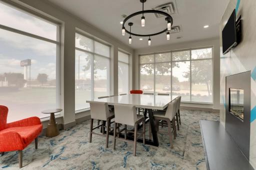 Hilton Garden Inn Fort Worth/Fossil Creek - Housity