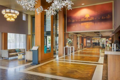 Hilton London Syon Park - Housity