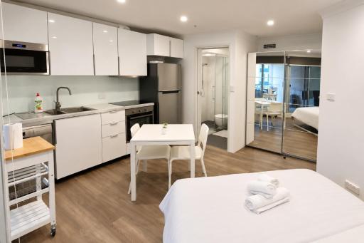Dana-Cozy Studio in City Center-Free Parking - Housity