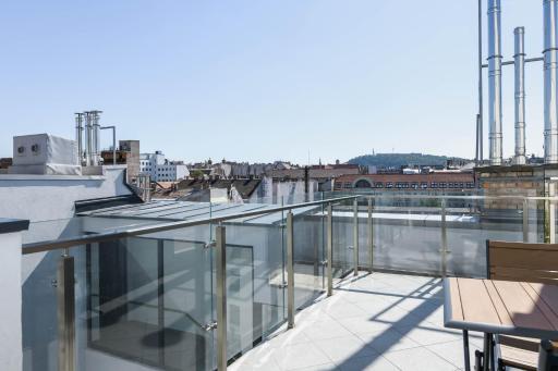 Elisabeth Downtown Apartments by UrbanRent - Housity