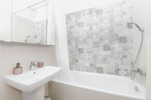 Elisabeth Downtown Apartments by UrbanRent - Housity