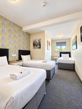 The Avenue Club and Lodge - Housity
