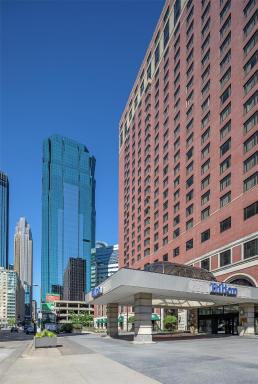Hilton Minneapolis - Housity