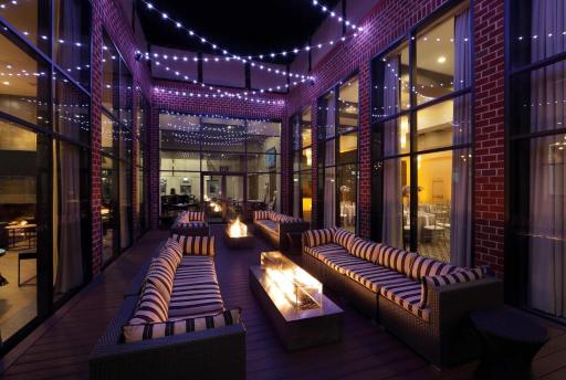 Hilton Mystic - Housity