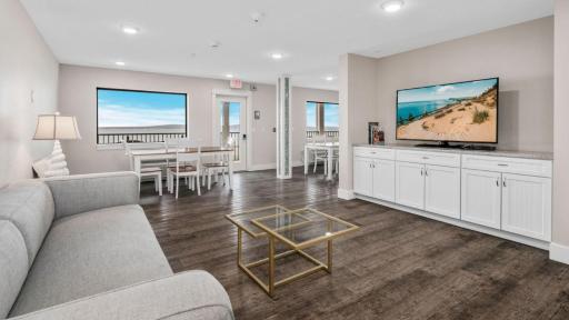 Kasa Gold Coast Inn Traverse City - Housity