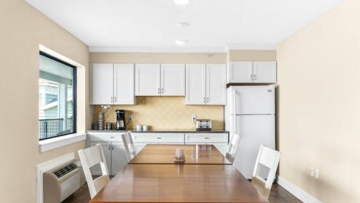 Kasa Gold Coast Inn Traverse City - Housity