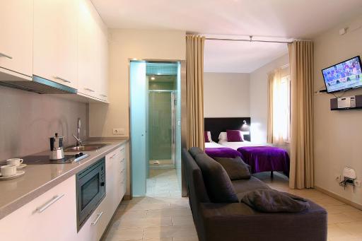 ClassBedroom Barcelona Beach Apartments - Housity